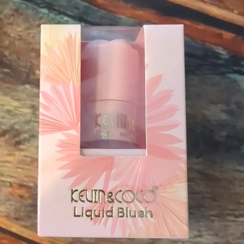 KEVIN AND COCO Liquid Blush NIB